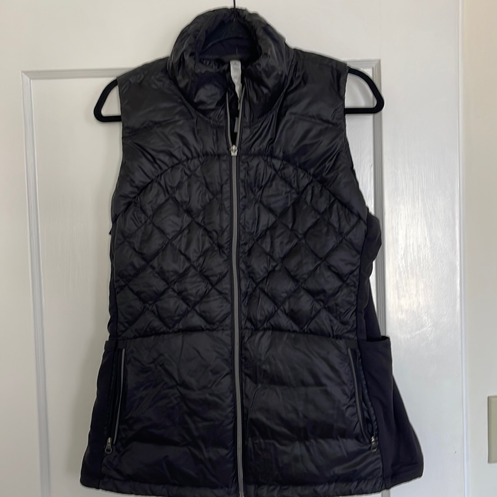 Lululemon Womens Black Puffer Vest
